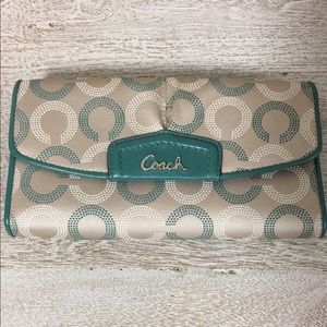 ❌SOLD.❌ Authentic Coach wallet.